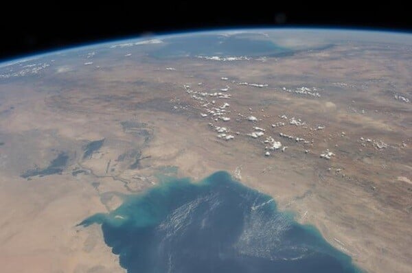 iss040e106248~small